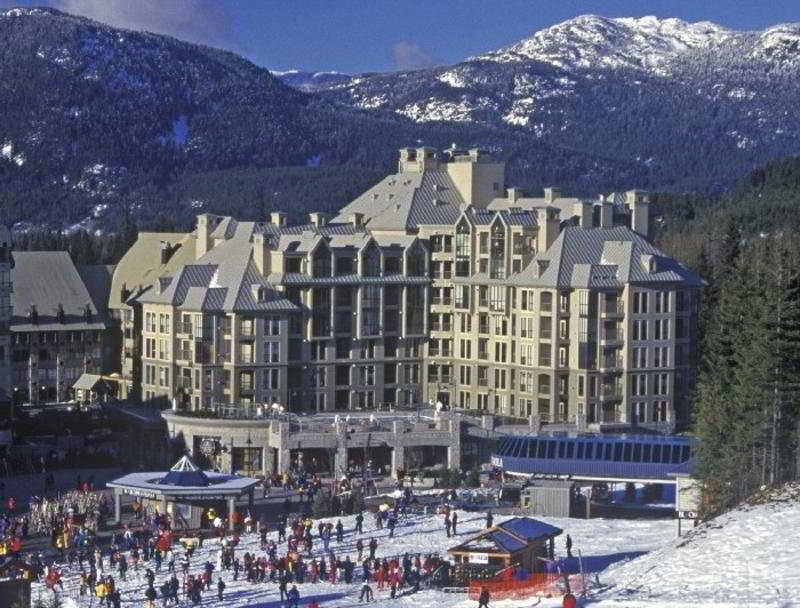 Отель Pan Pacific Whistler Mountainside Экстерьер фото